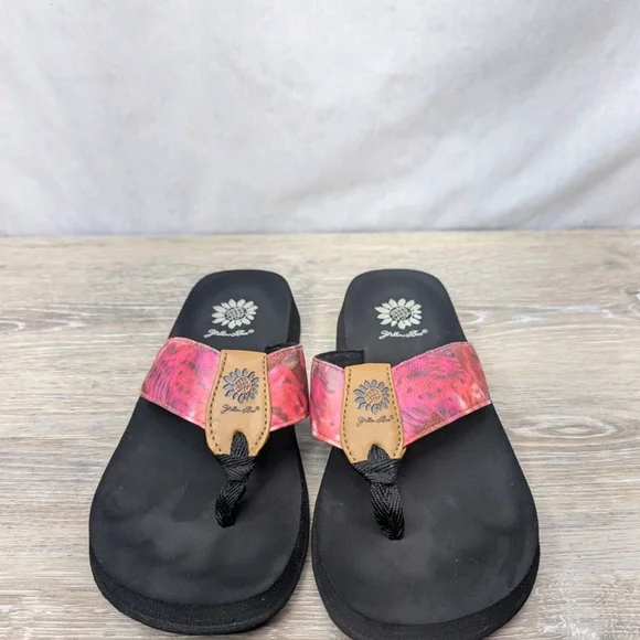Yellow Box Pink Patterned Thong Sandals with Black Soles - Picture 5 of 7